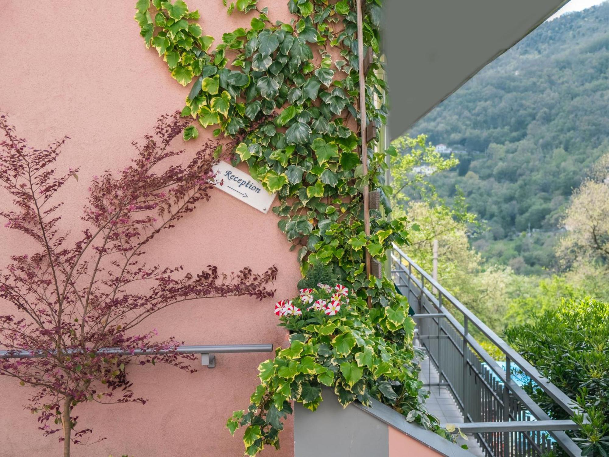 Hotel Ca' De Berna Balestrino Exterior photo