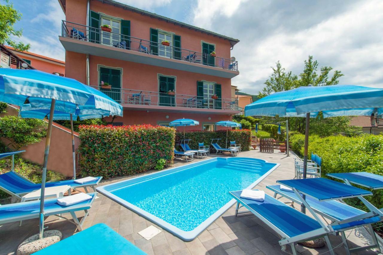 Hotel Ca' De Berna Balestrino Exterior photo